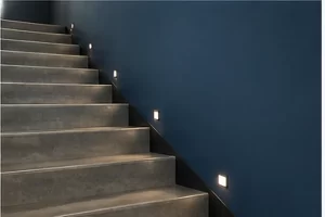 Detalle relacionado con Cómo proteger ascensores, puertas y suelos al pintar una comunidad
