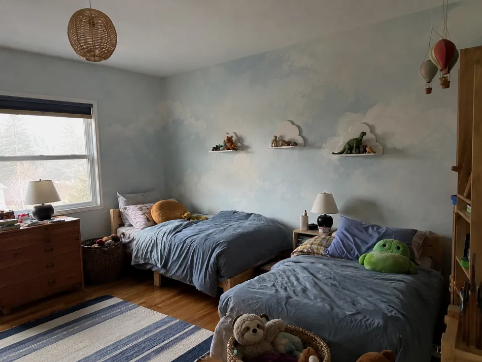 Por qué dos pisos del mismo tamaño pueden tener presupuestos de pintura distintos. Fotografía relacionada con pintura de viviendas e interiores